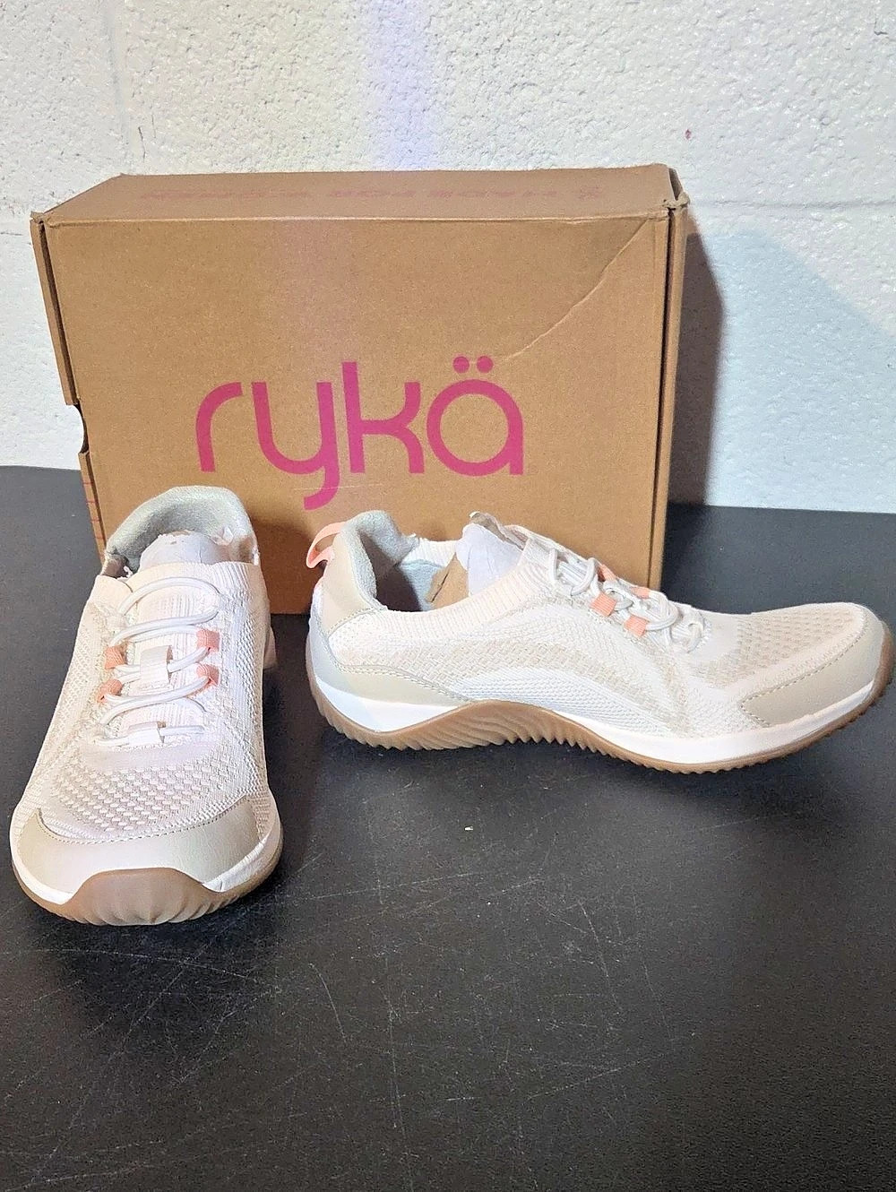 Ryka Skylyssum Women's Sneakers US 7.5 W Like New